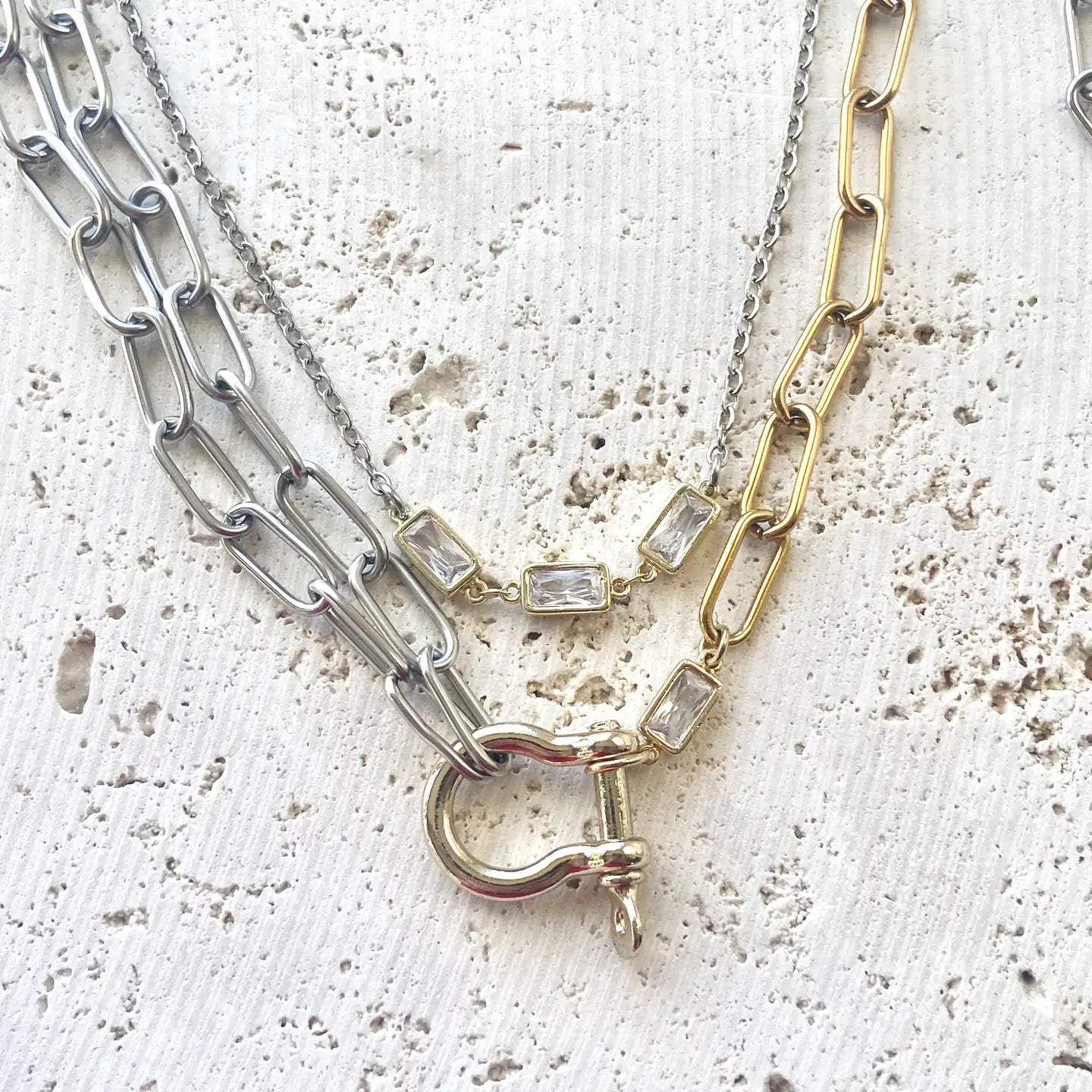 Tow-toned Shackle Necklace Mixed Metal Horseshoe Clasp